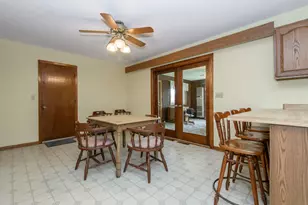 321 Macarthur Dr, Mukwonago, WI 53149 - Photo 12
