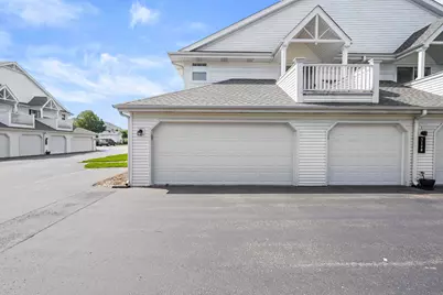 3128  Wood Rd #16, Racine, WI 53406 - Photo 2
