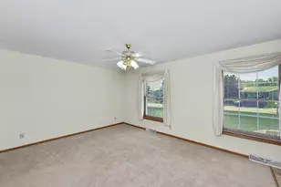 2920 Wildrose Way, Racine, WI 53402 - Photo 6