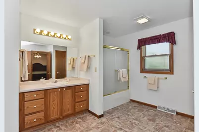 2920  Wildrose Way, Racine, WI 53402 - Photo 22