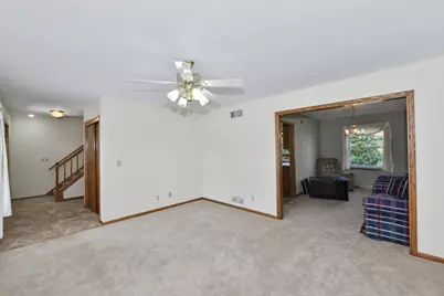 2920  Wildrose Way, Racine, WI 53402 - Photo 8