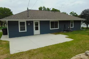 517 Maple St, Mukwonago, WI 53149 - Photo 24