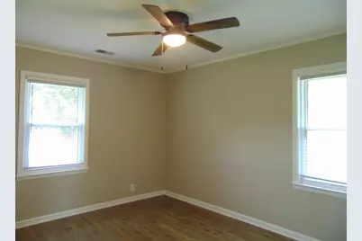 517  Maple St, Mukwonago, WI 53149 - Photo 10