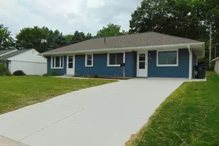 517 Maple St, Mukwonago, WI 53149 - Photo 22