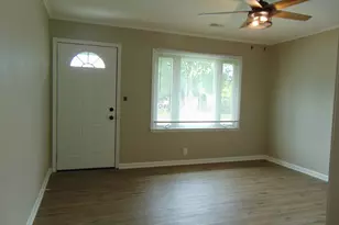 517 Maple St, Mukwonago, WI 53149 - Photo 8
