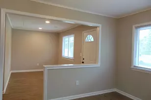 517 Maple St, Mukwonago, WI 53149 - Photo 6