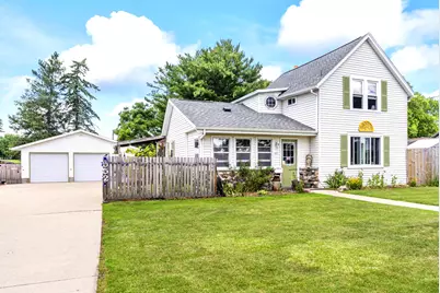 552  Milford St, Watertown, WI 53094 - Photo 1