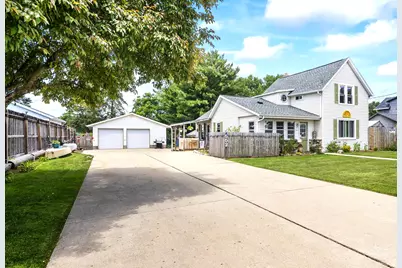 552  Milford St, Watertown, WI 53094 - Photo 2