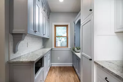 7023  Grand Pkwy, Wauwatosa, WI 53213 - Photo 20