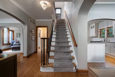 7023  Grand Pkwy, Wauwatosa, WI 53213 - Photo 6
