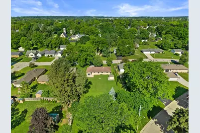 W238N6498  Elmwood Ave, Sussex, WI 53089 - Photo 30