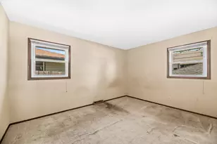 3490 E Van Beck Ave, Saint Francis, WI 53235 - Photo 16