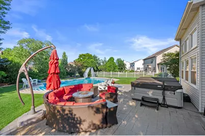 6510  Lincrest Dr, Racine, WI 53406 - Photo 10