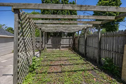 1530 E Morgan Ave, Milwaukee, WI 53207 - Photo 24