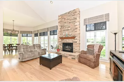 1299  Pheasant Ct, Lake Geneva, WI 53147 - Photo 8