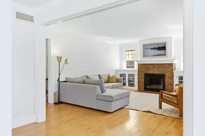 4834 W Wisconsin Ave, Milwaukee, WI 53208 - Photo 10