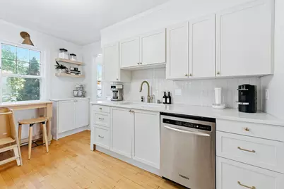4834 W Wisconsin Ave, Milwaukee, WI 53208 - Photo 14
