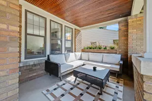 4834 W Wisconsin Ave, Milwaukee, WI 53208 - Photo 4