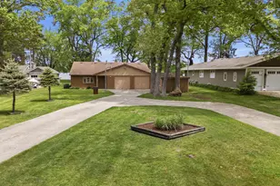W378S5074 W Pretty Lake Rd, Ottawa, WI 53118 - Photo 2