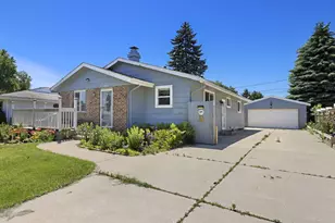 6924 Whitewater St, Racine, WI 53402 - Photo 2