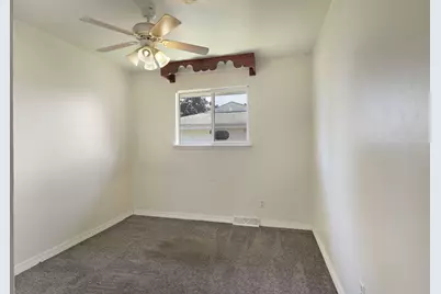 6924  Whitewater St, Racine, WI 53402 - Photo 10