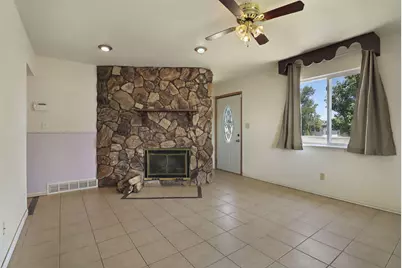 6924  Whitewater St, Racine, WI 53402 - Photo 4
