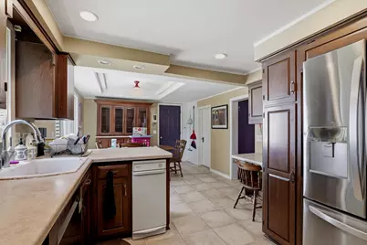 516 N 5th St, Manitowoc, WI 54220 - Photo 14