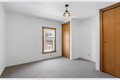 516 N 5th St, Manitowoc, WI 54220 - Photo 24