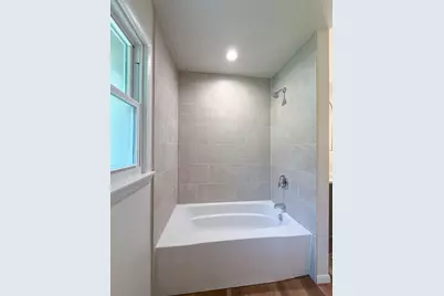 17865  Windemere Rd, Brookfield, WI 53045 - Photo 16