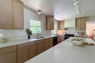 17865 Windemere Rd, Brookfield, WI 53045 - Photo 6