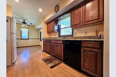 W225N8303  Longview Dr, Lisbon, WI 53089 - Photo 32