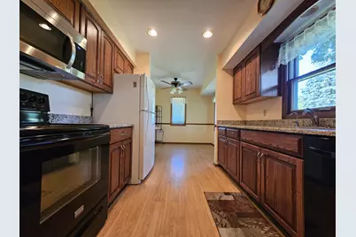 W225N8303  Longview Dr, Lisbon, WI 53089 - Photo 30