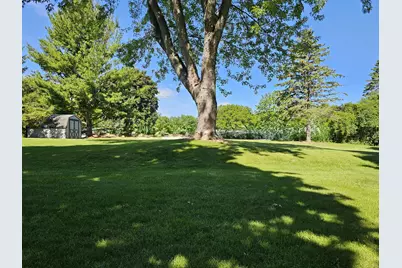 W225N8303  Longview Dr, Lisbon, WI 53089 - Photo 16