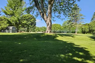 W225N8303 Longview Dr, Lisbon, WI 53089 - Photo 16