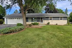 W225N8303 Longview Dr, Lisbon, WI 53089 - Photo 1