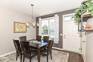 1202 Woodbury Common, Waukesha, WI 53189 - Photo 6