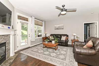 1202  Woodbury Cmn #A, Waukesha, WI 53189 - Photo 12