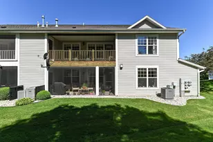 1202 Woodbury Common, Waukesha, WI 53189 - Photo 36