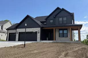 N66W21485 Sagebrush Dr, Menomonee Falls, WI 53051 - Photo 1