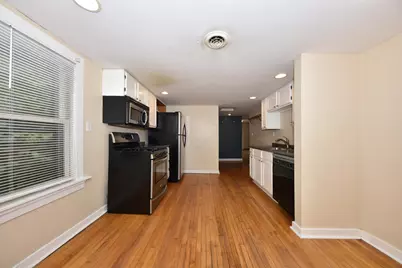 1816 N Arlington Pl, Milwaukee, WI 53202 - Photo 10