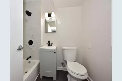 1816 N Arlington Pl, Milwaukee, WI 53202 - Photo 24