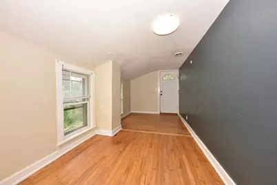 1816 N Arlington Pl, Milwaukee, WI 53202 - Photo 12