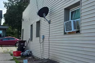 1305 S 15th St, Manitowoc, WI 54220 - Photo 28