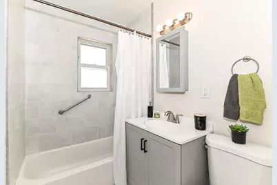 9730 W Keefe Ave, Milwaukee, WI 53222 - Photo 20