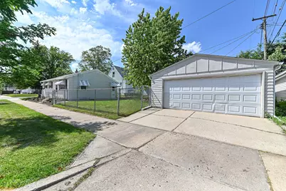 9730 W Keefe Ave, Milwaukee, WI 53222 - Photo 30