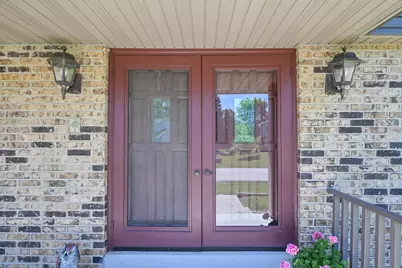 12660 W Crawford Dr, New Berlin, WI 53151 - Photo 2