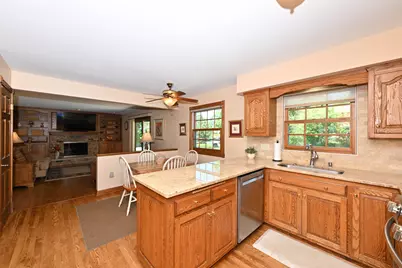12660 W Crawford Dr, New Berlin, WI 53151 - Photo 12