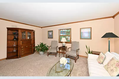12660 W Crawford Dr, New Berlin, WI 53151 - Photo 4