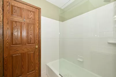 12660 W Crawford Dr, New Berlin, WI 53151 - Photo 24