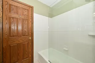 12660 W Crawford Dr, New Berlin, WI 53151 - Photo 24